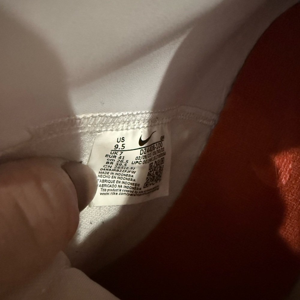 Nike White and Orange Blazers - Picture 4 of 5